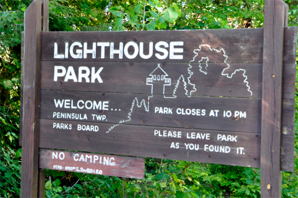 sign: Lighthouse Park
